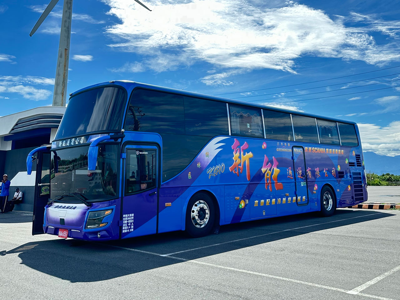 34人座三排大巴